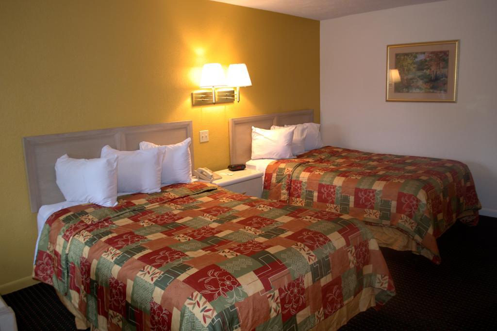 Budget Host Inn Sandusky Ngoại thất bức ảnh